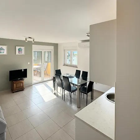 Daire 2 Bedroom Lovely In