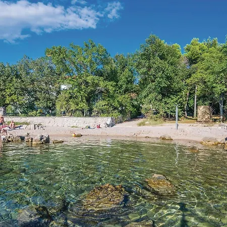 2 Bedroom Lovely In Daire