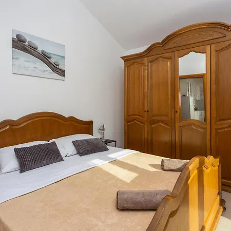 Daire 2 Bedroom Lovely In *